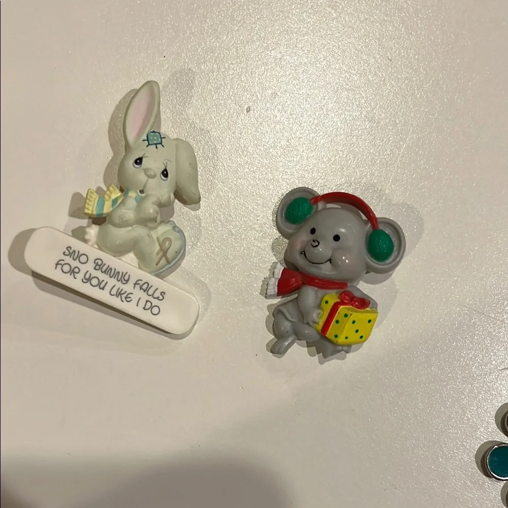 🎄 Russ / Enesco Brooch Set
